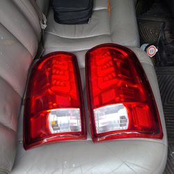 2000-2006 Tahoe Taillights 