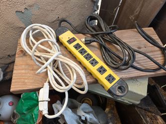 Extension cord and 6 plug power strip