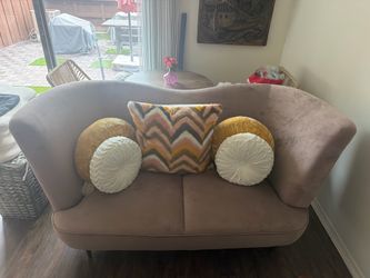 Pink Love Seat