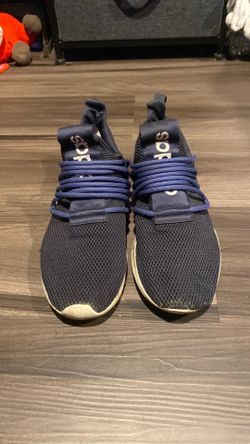 Size 9 adidas cloudfoam