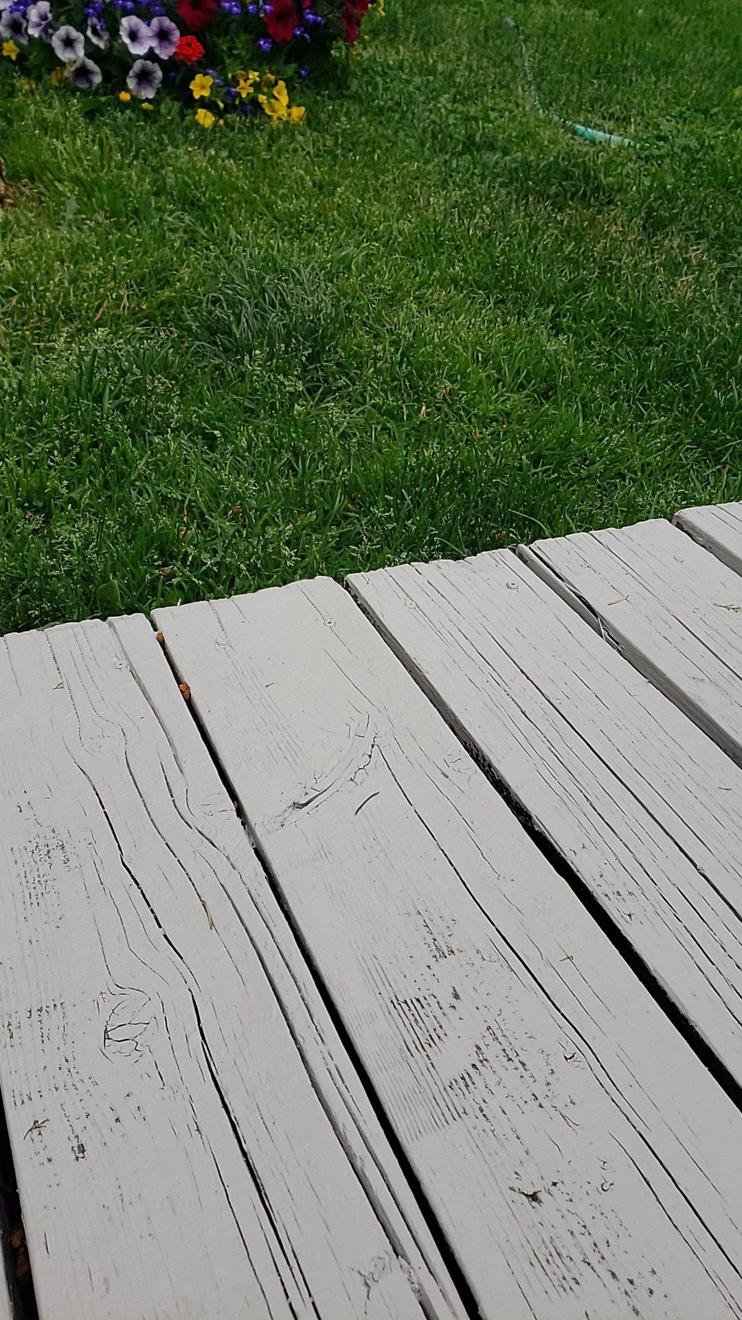 Deck paint/stain valspar solid color for Sale in Kent, WA OfferUp