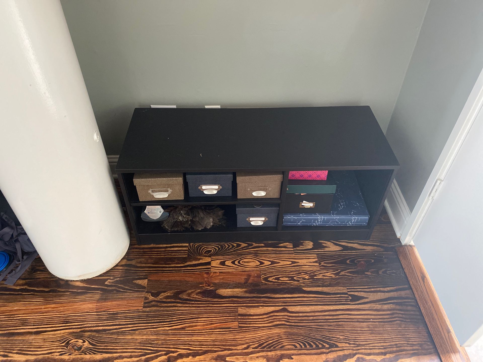 Small furniture shelf