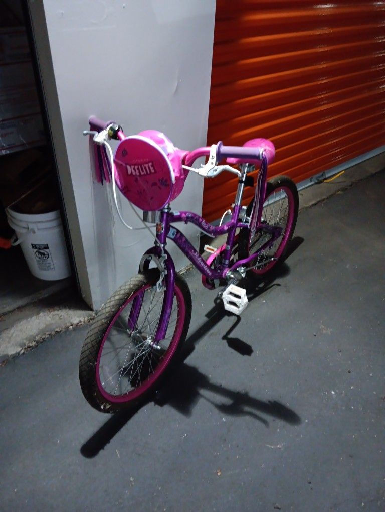 Schwinn Deelite 20" Girls Bicycle