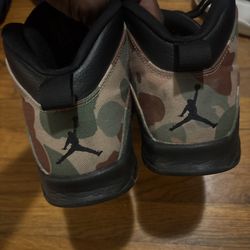 Jordan 11s Camo  Size 11.5