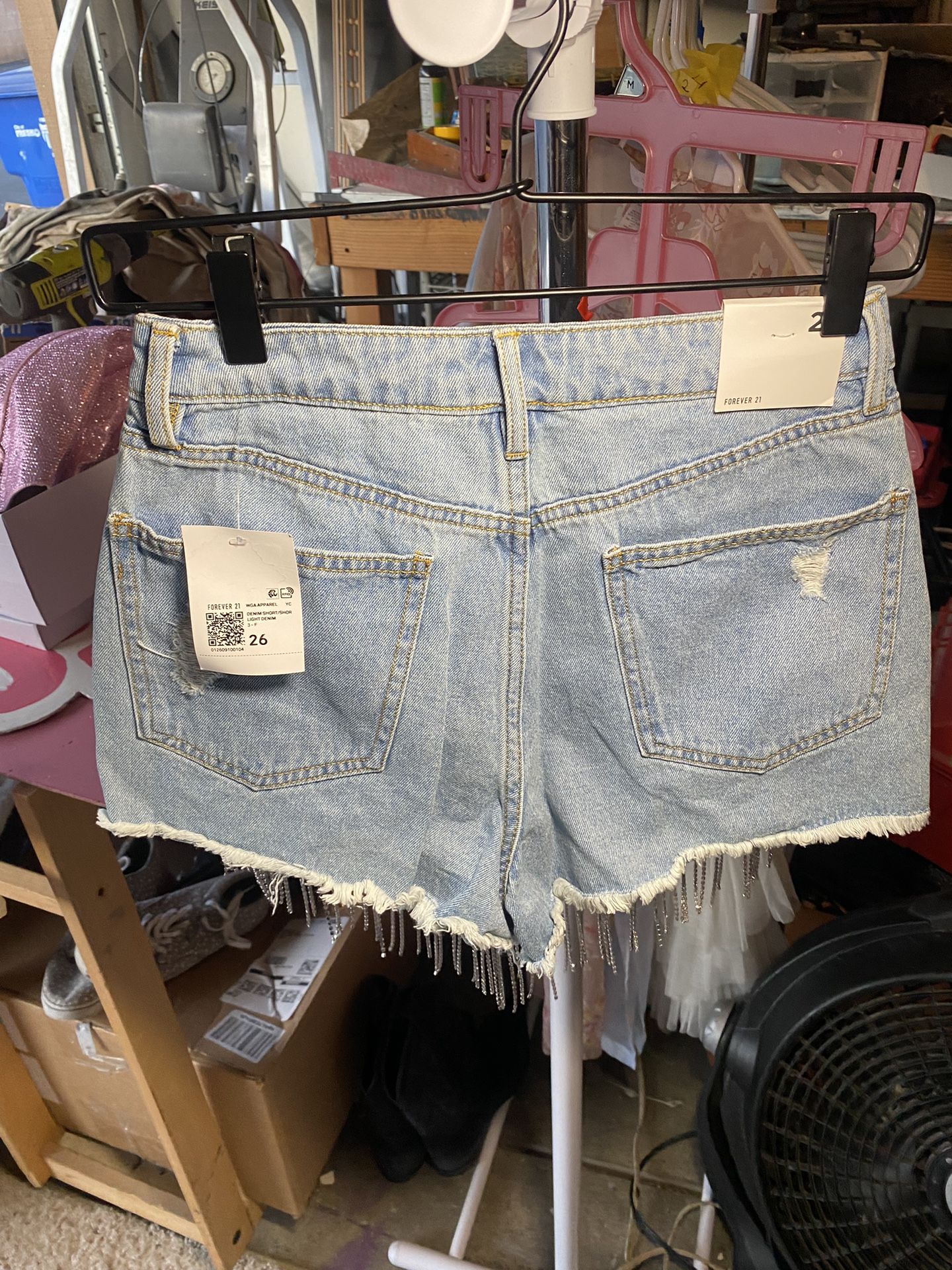 NEW Forever 21 Fringe Denim Shorts – Size 26