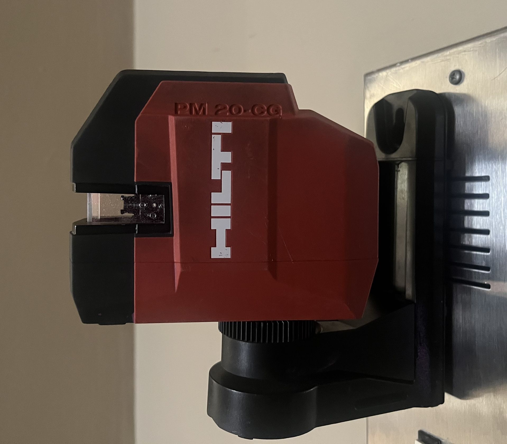 Hilti PM 20-CG PLUMB AND CROSS LINE LASER