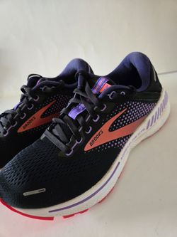 Brooks Adrenaline Women's Size 7.5 D Shoes