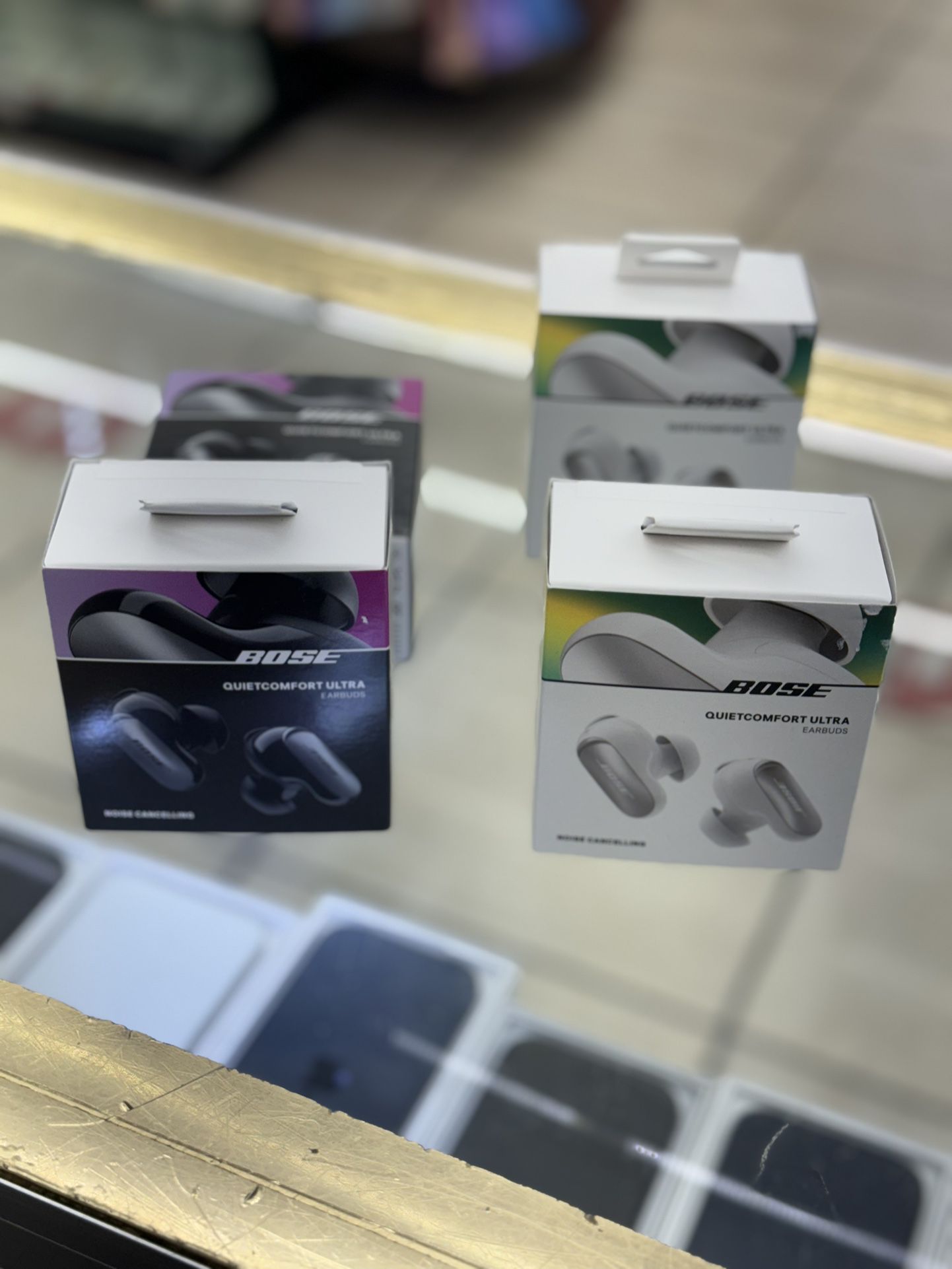 Brand New Bose Quietcomeort Ultra Earbuds 🔥⌚️🖥️📱on Sale 🔥⌚️🖥️📱