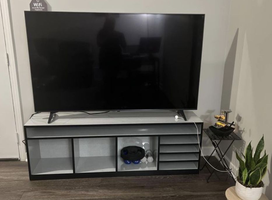 LG 65 Inch Tv And Stand 
