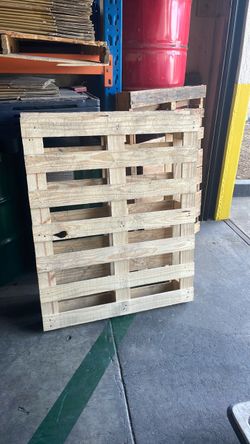 Free Wood Shipping Pallet 36x34