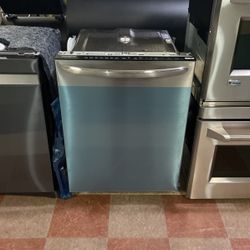 Frigidaire Gallery Stainless Steel Dishwasher‼️‼️