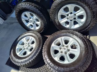 17" TOYOTA WHEELS SEMI NEW TIRES