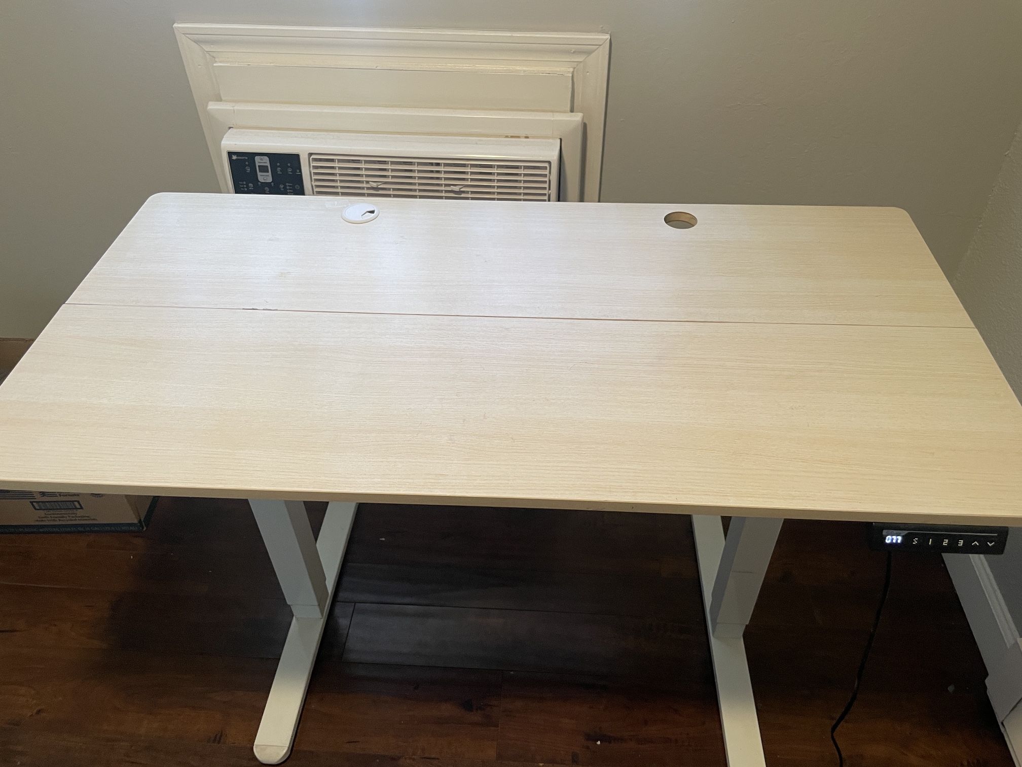 Office Desk height adjustable 