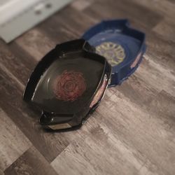 Beyblade Metal Fusion Lighting L-Drago & Beyblade Metal Fusion Pegasus Thunder Whip  Stadiums