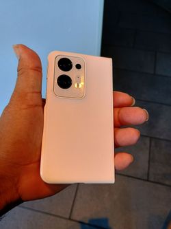 Oppo Find N2 Unlocked for TMobile will trade For an Iphone