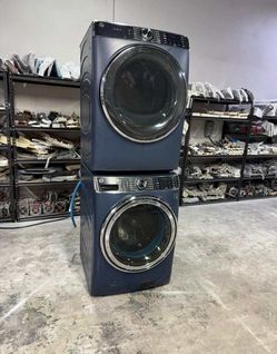 GE Saphire blue stackable stacked front load or side by side, Washer and Electric Dryer, Clean, tested and ready to go. You may test at my location.
6
