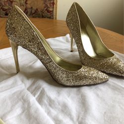 Gold Dress Pumps 