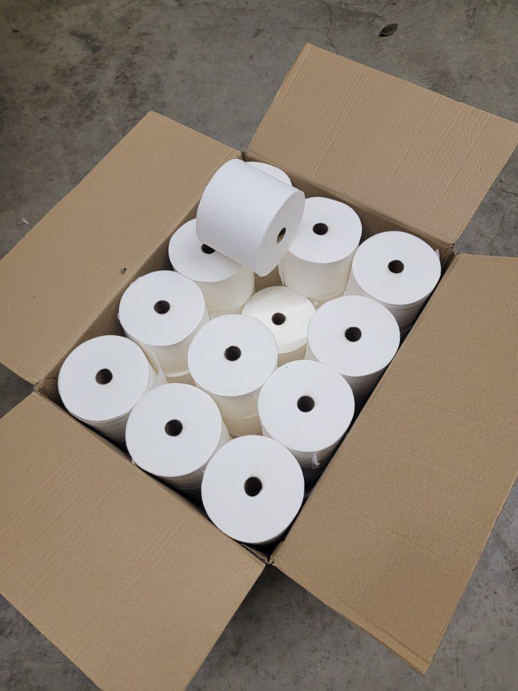 Box of toilet paper (36 rolls)
