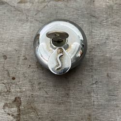 Old gas cap with key that works, please Make Offer