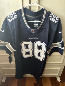 Cowboys nfl jersey size M #88 lamb