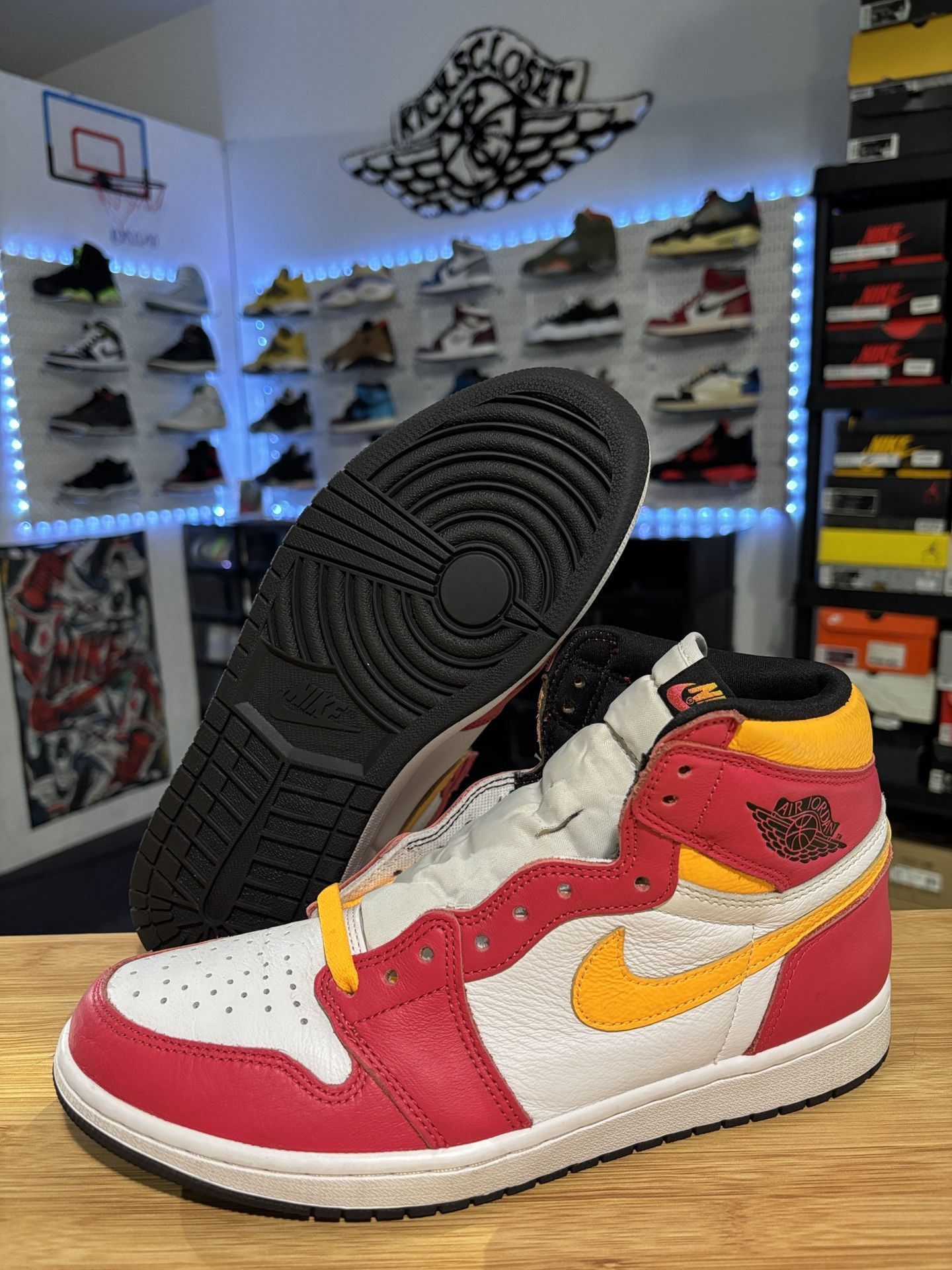 AIR JORDAN 1 RETRO “LIGHT FUSION” SIZE 10.5