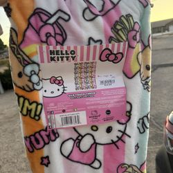 Hello Kitty Burger Blanket 