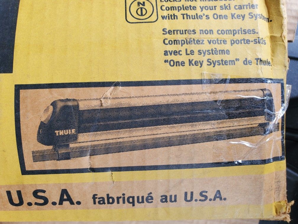 Thule 724 Flat Top Ski & Snowboard Rack