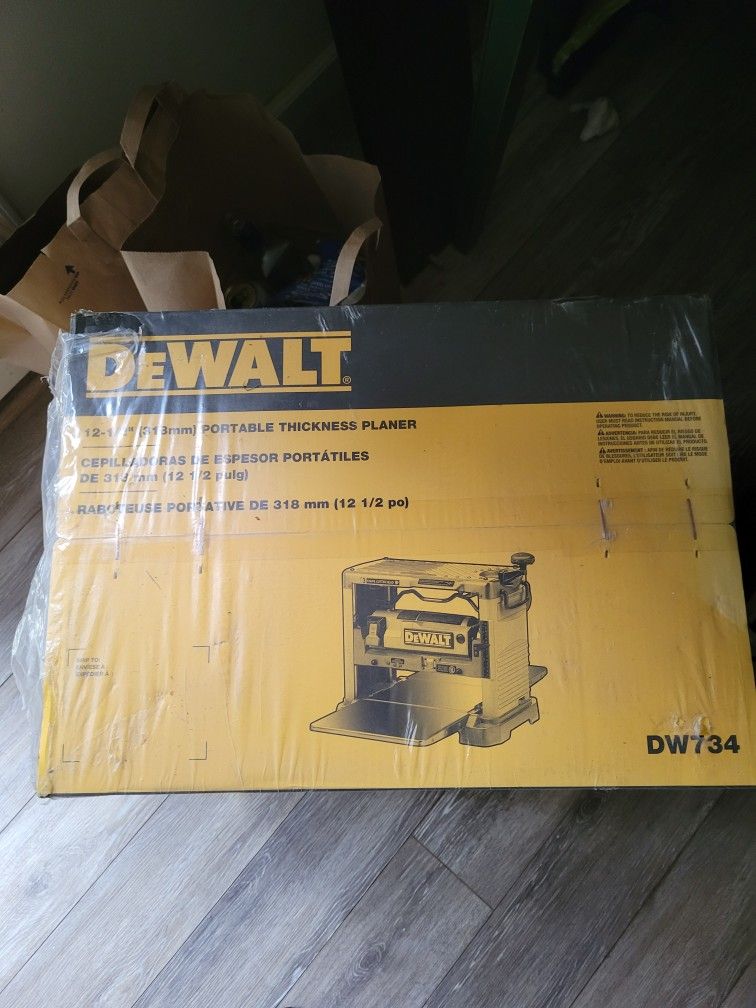 DEWALT
15 Amp Corded 12.5 in. Bench Planer