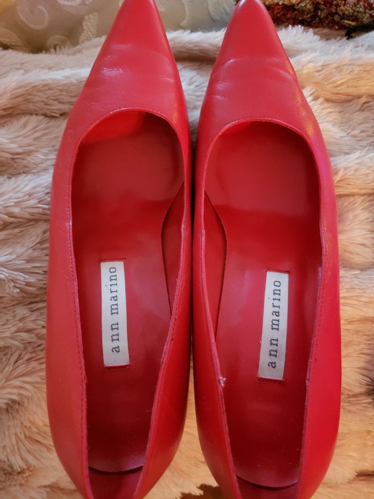 Ann Marino red high heels 6.5