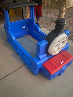 Little Tikes Thomas and Friends toddler bed