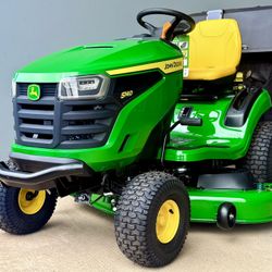 Brand new John Deere S140 48 in. 22 HP V-Twin Gas Hydrostatic Riding Lawn Mower with bagger