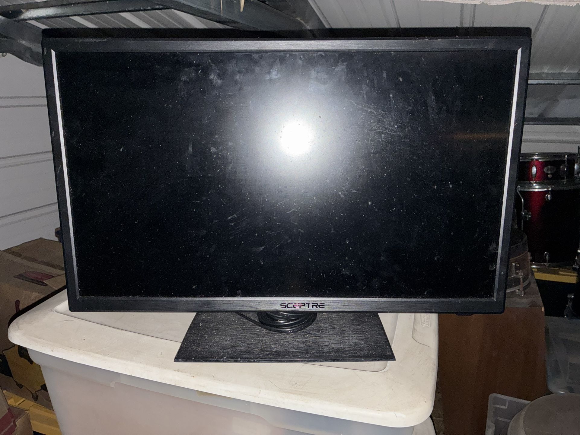 Spectra 24” Tv With Built In DVD Player
