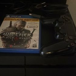 PlayStation 4 + Controller & The Witcher 3