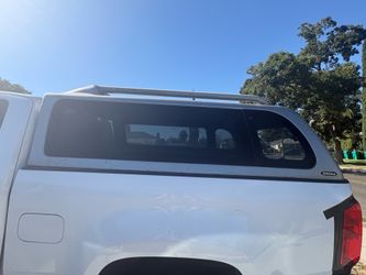 2016 CHEVY colorado (Snugtop shell)