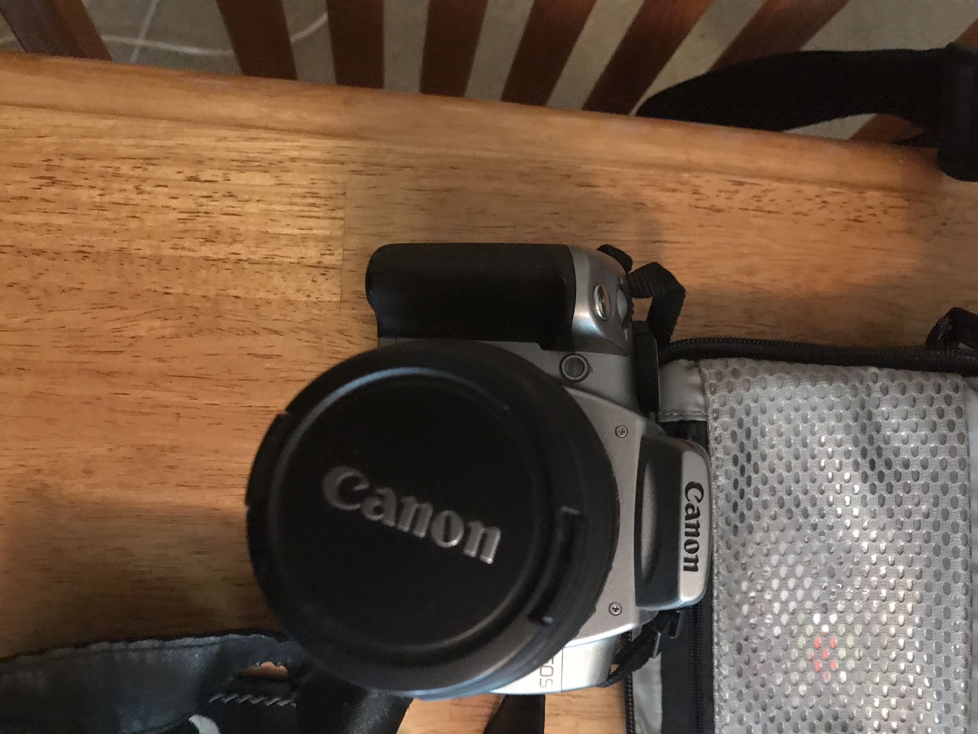 Canon rebel xt digital camera