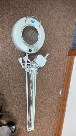 Electric AVEN Lighted Magnifying lamp - glass - Commercial grade