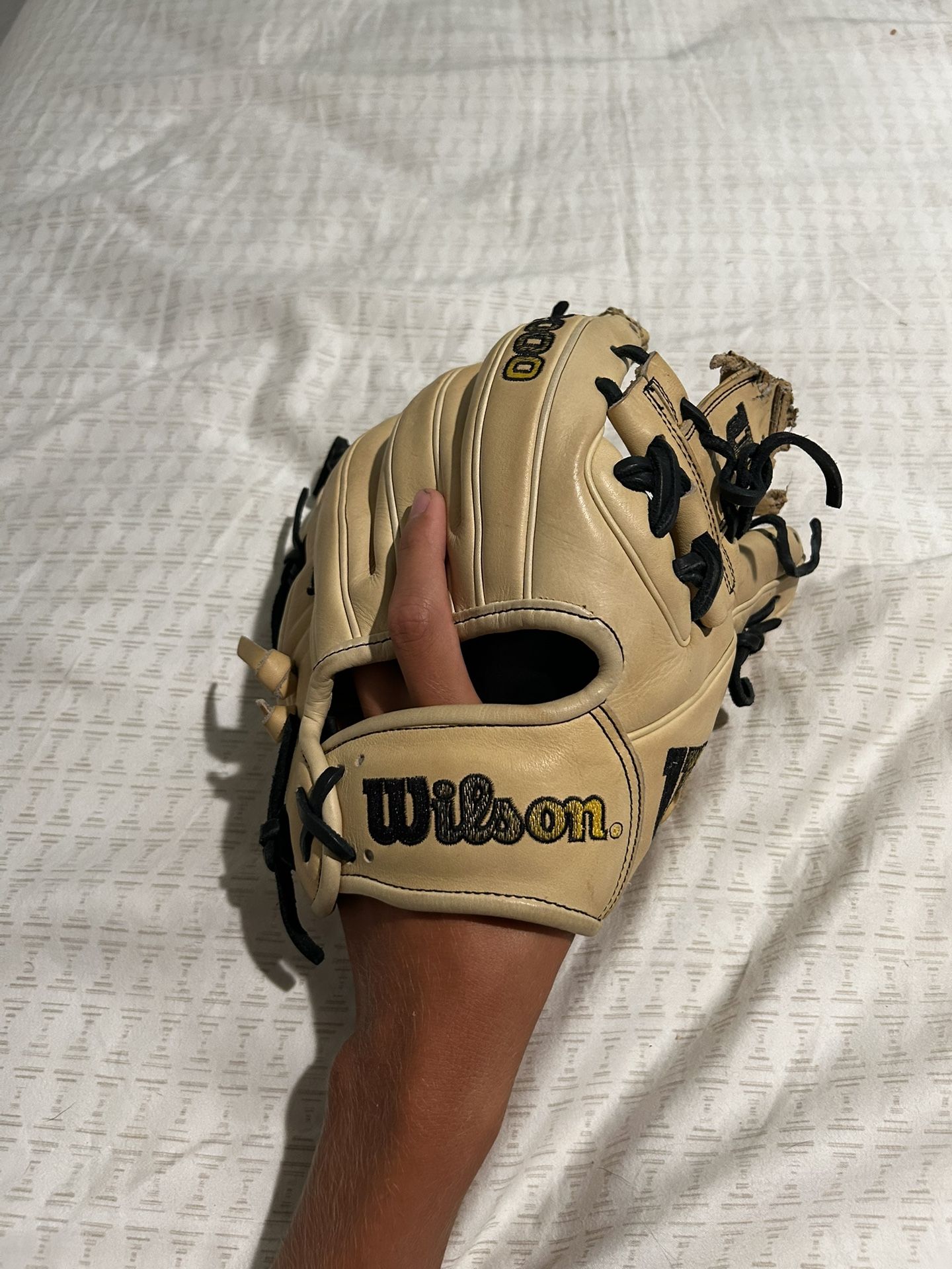 a2000 Glove
