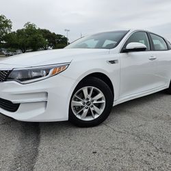 2018 KIA Optima