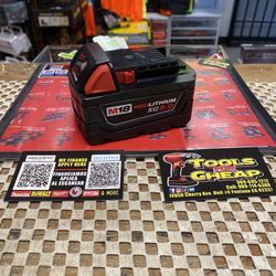 Milwaukee M18 18-Volt 5.0 Ah Lithium-Ion XC Extended Capacity Battery