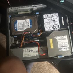 dell pc it does work comes wit cords 