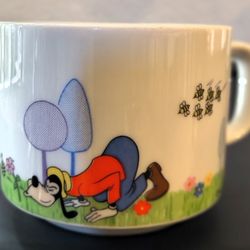 Vintage Disney Stackable Mug – Goofy Meets Bees (DD Japan)