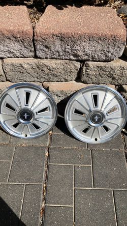 Vintage Mustang hubcaps