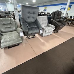 Power Reclining Lift Chairs In Stock!