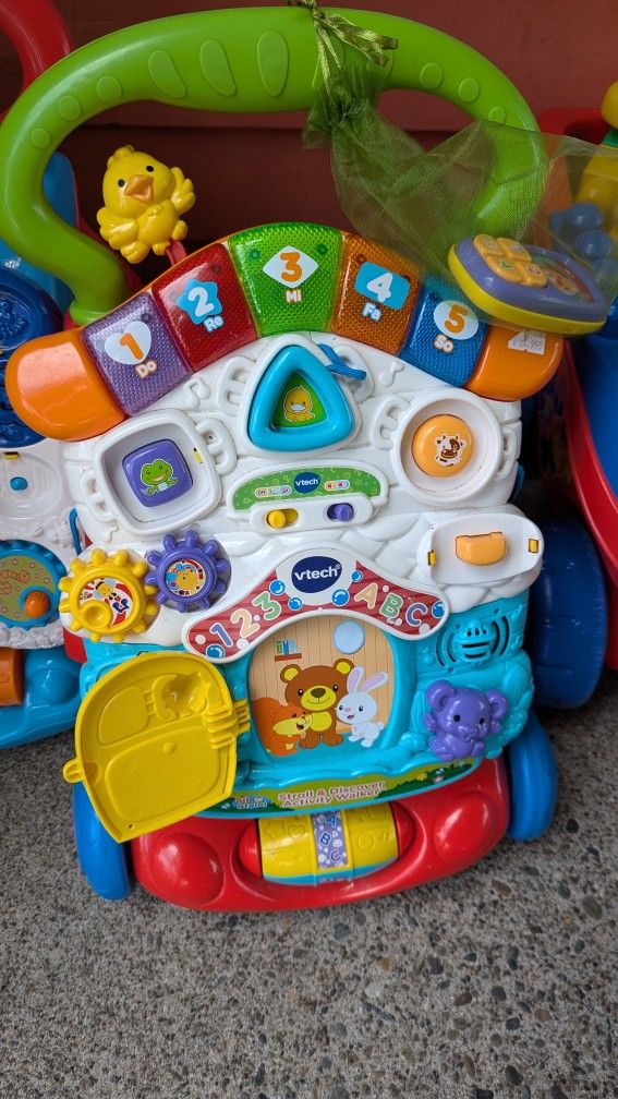 V Tech Activity Center Push Toy Learn To Walk