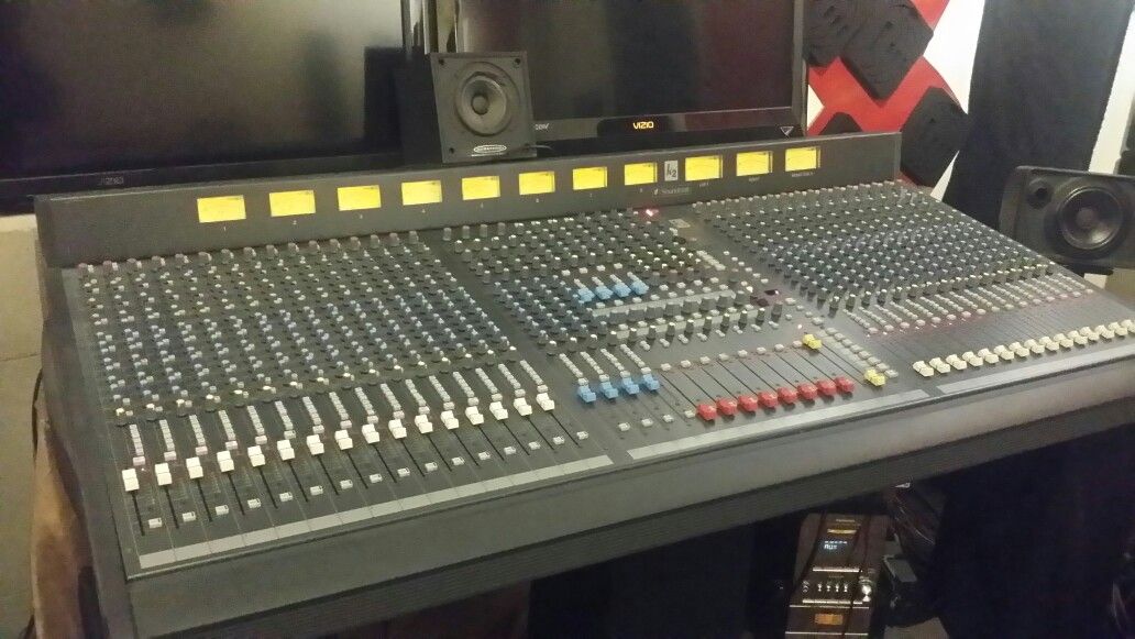 Soundcraft k2 32/40 analog mixer - Best Offer/Open to Trades