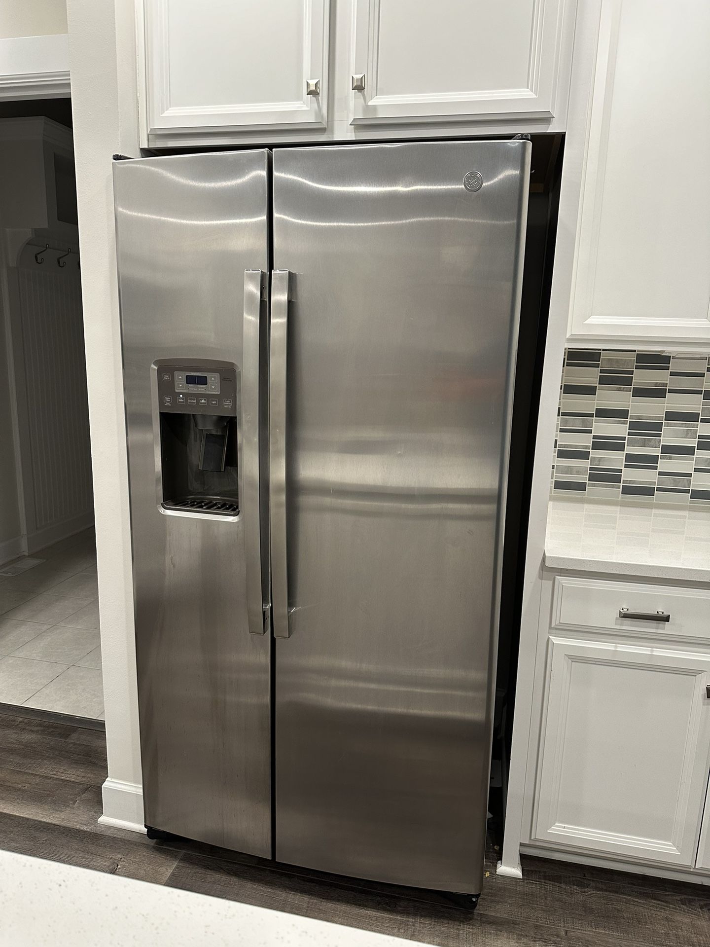 GE Refrigerator