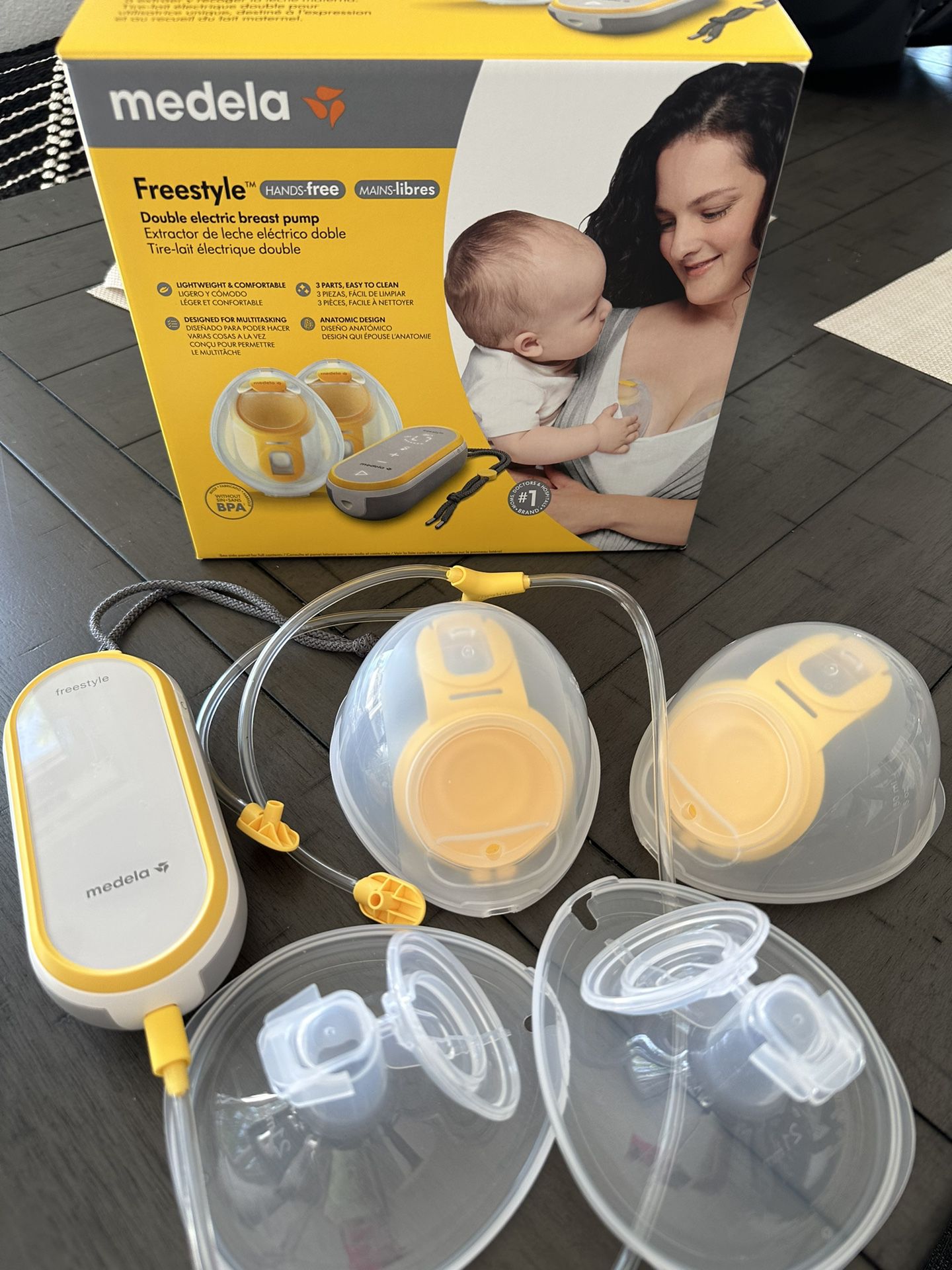 Medela Freestyle Double Electric Hands-Free Breast Pump 
