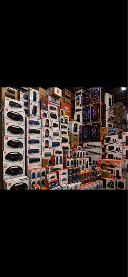 JBL- Speakers, Headphones, Earbuds, Microphones & More (Take It Home In Payments/ llévatelo a casa en pagos)