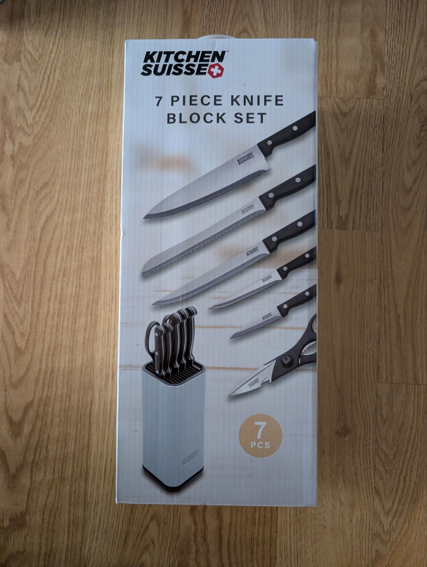 Brand new 7 PIECE Kitchen KNIFE BLOCK SET