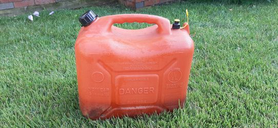 Gas Container - 5 gallon size, includes 1 gallon of gas